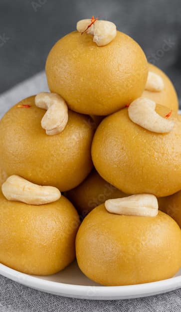 Magaj laddoos